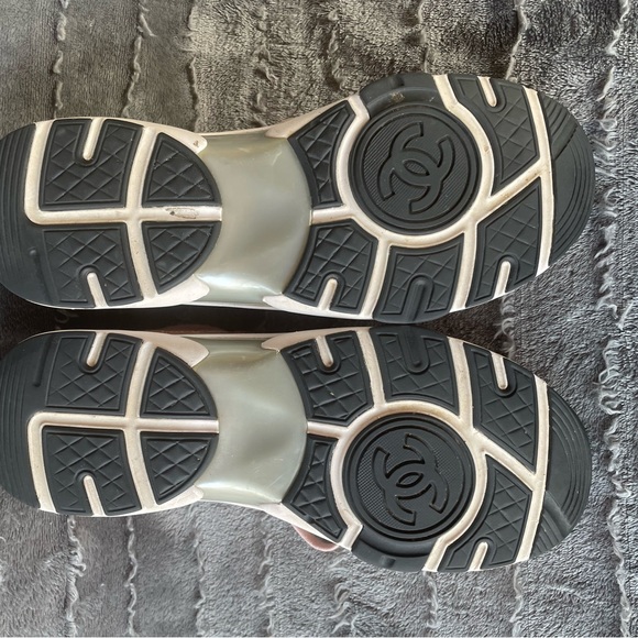 Women’s Chanel CC Logo Pink Sneakers sz 40 or US size 9.5 - Picture 10 of 13